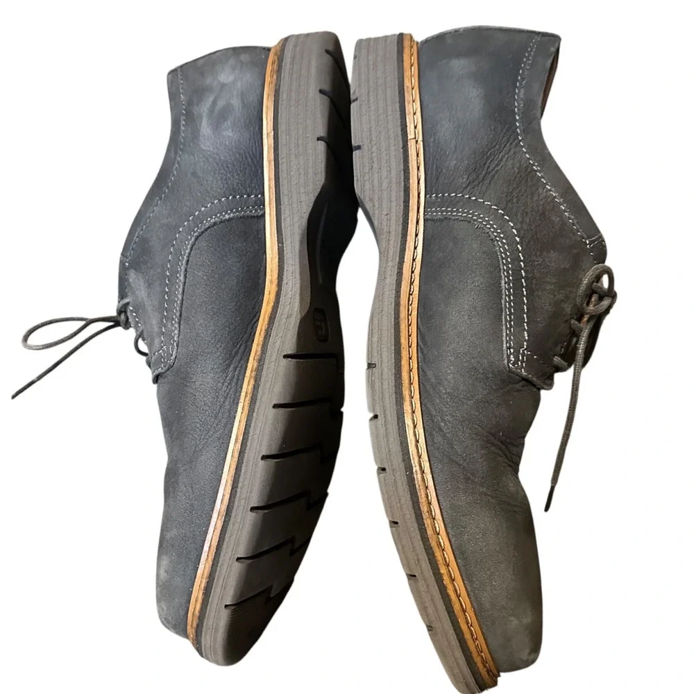 Clarks newkirk plain